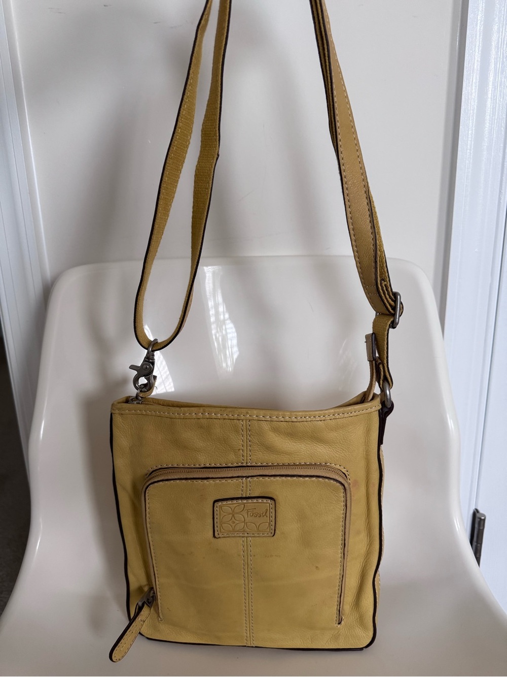 Fossil Butter Yellow Leather Crossbody Bag Y2K Vintage Soft Leather Boho Festiva - Picture 3 of 14